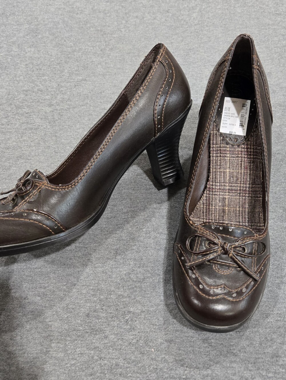 Vintage Y2K New Old Stock Mudd Oxford Heels Size 8.5 Brown Chunky Academia